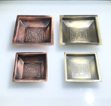 Load image into Gallery viewer, Smoke Offering Plate - Square Copper Alloy 烟供盘-四方铜
